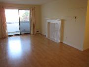 2 Bedroom Apartment in Town Centre, Richmond
